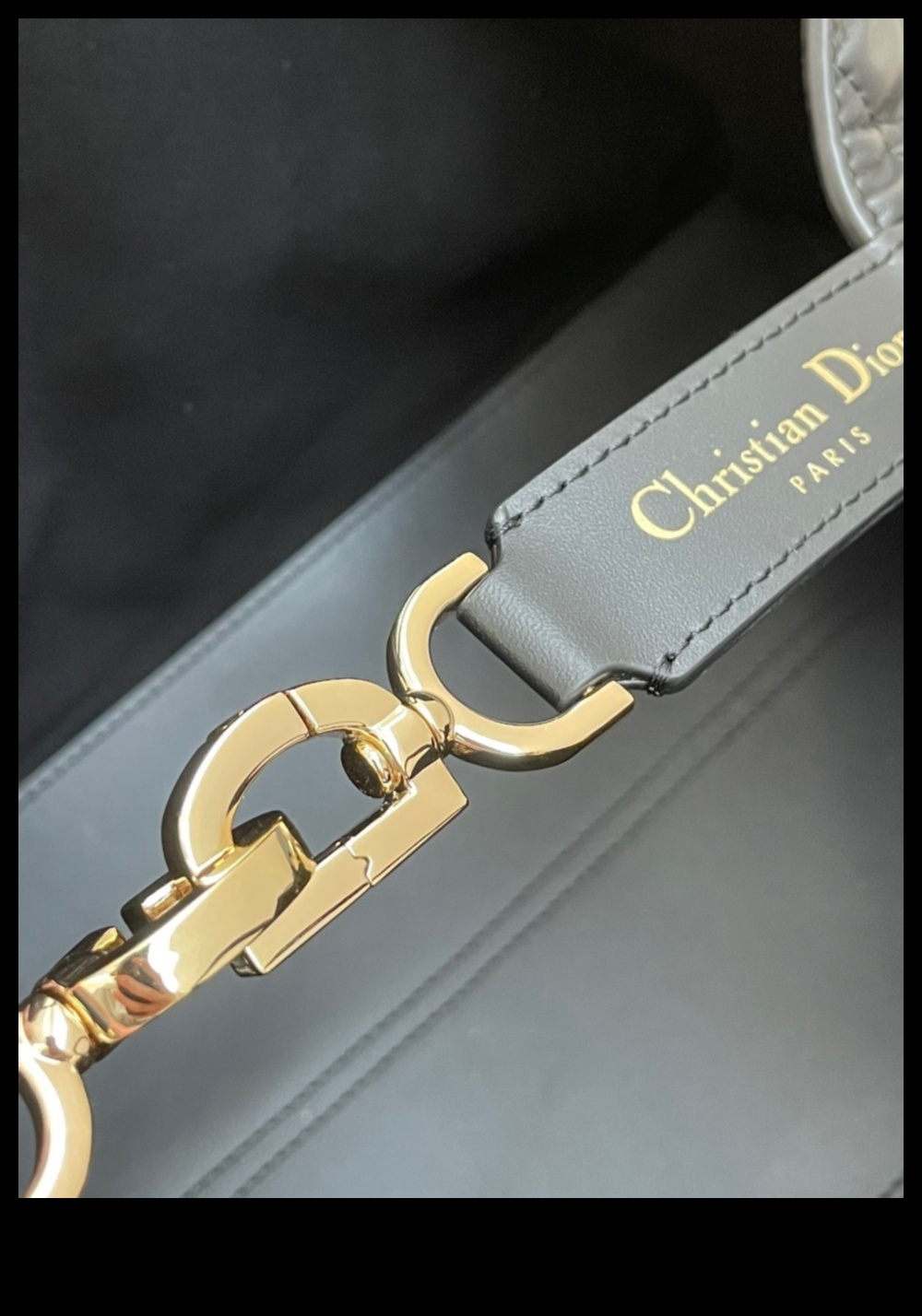 إعادة تعريف الأناقة: التزيين بجوهر الكلاسيكيات