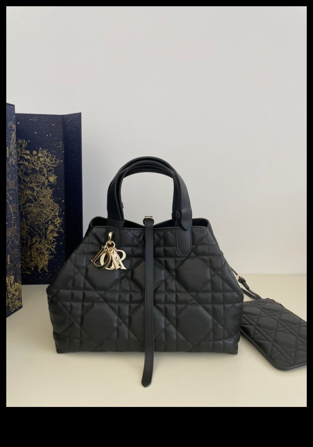 إعادة تعريف الأناقة: التزيين بجوهر الكلاسيكيات