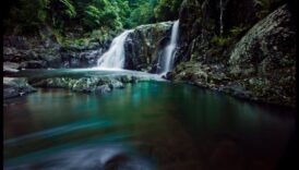 سلسلة كريستال: زيّن أصابعك بسلسلة من البلورات