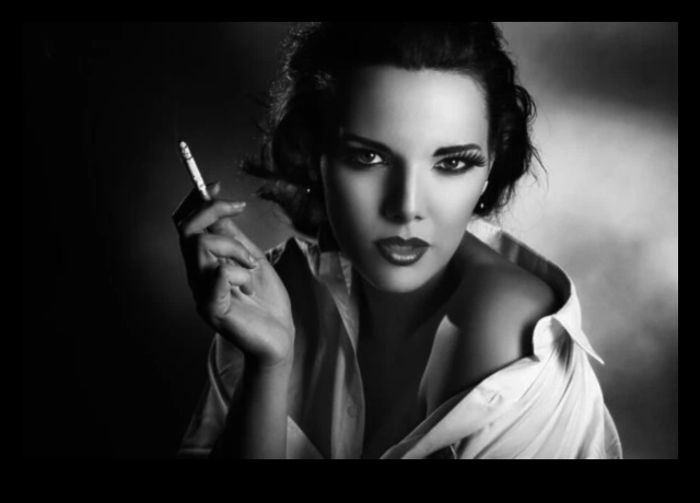 الأناقة الأثيرية: ارتقِ إلى الجمال من خلال أنماط الأساور الأثيرية لدينا