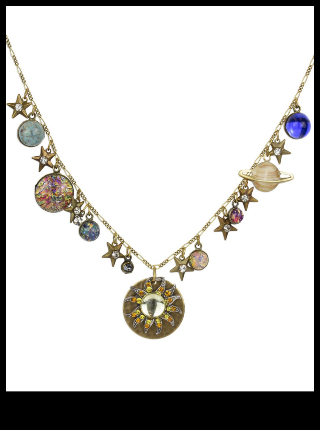 السحر السماوي: اكتشف الجمال السماوي لمجموعة القلائد لدينا